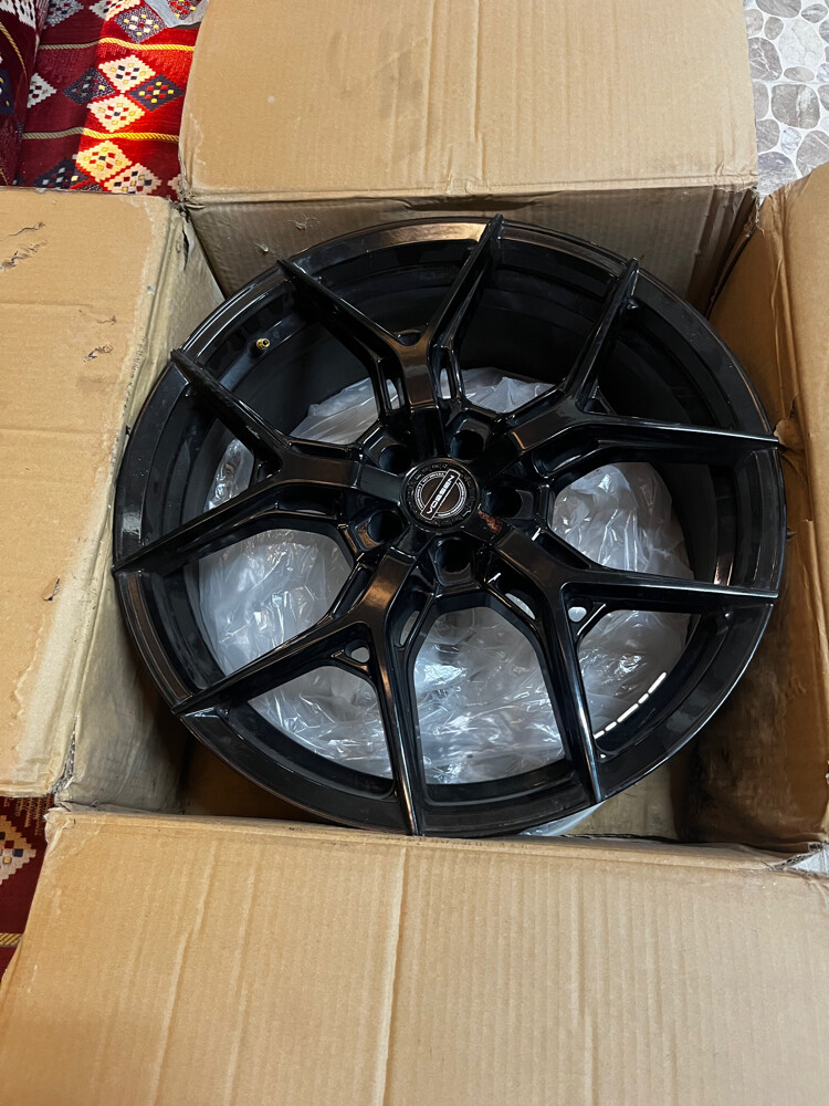 5x Jetour T2 rims (with spare) - 2