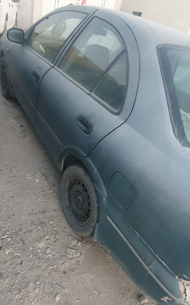Nissan sunny all parts available - 4