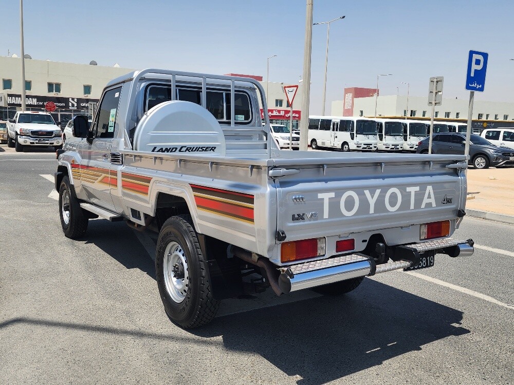 LX V6 - 4