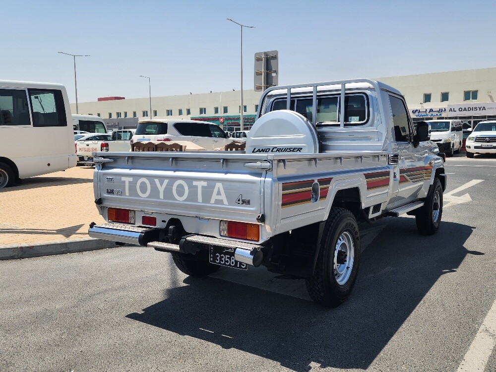 LX V6 - 5