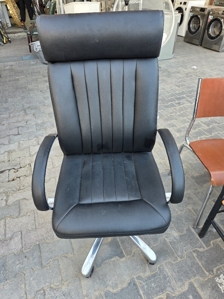 Office chairs - 4
