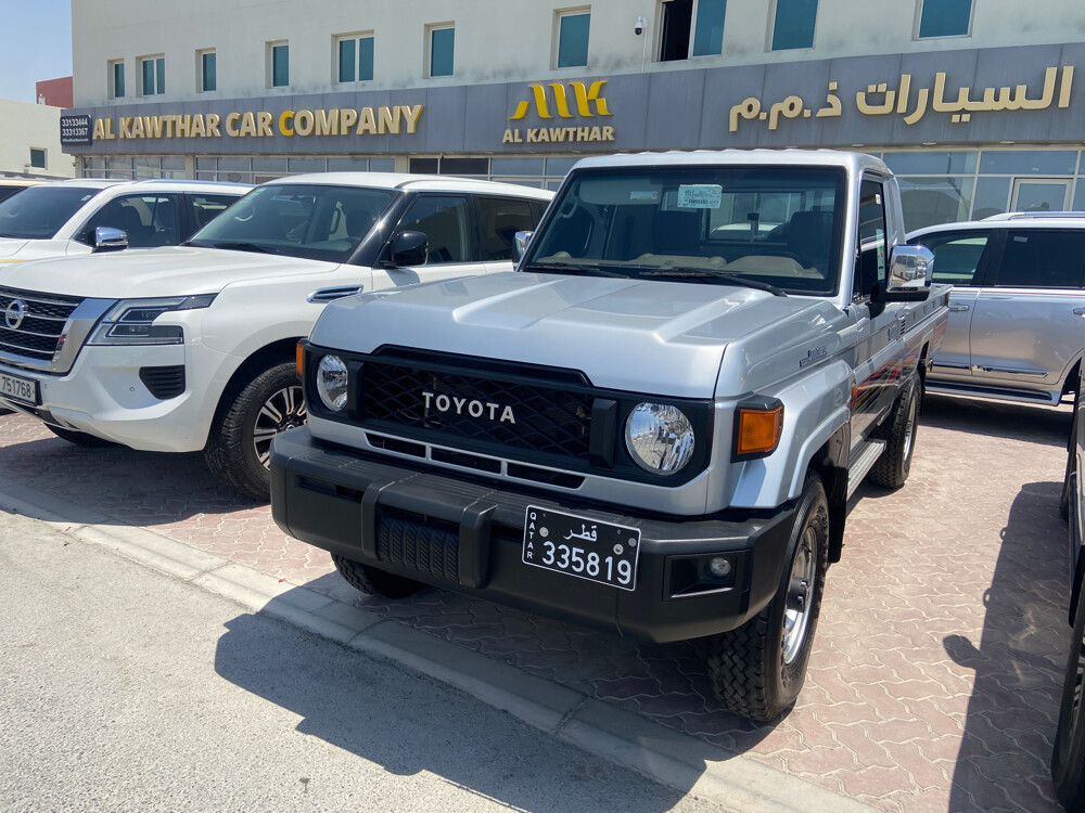 LX 2025 V6 silver  - 5