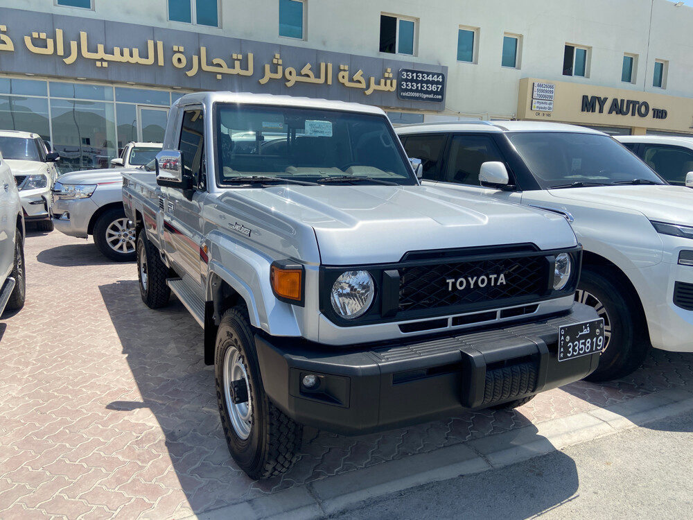 LX 2025 V6 silver  - 4