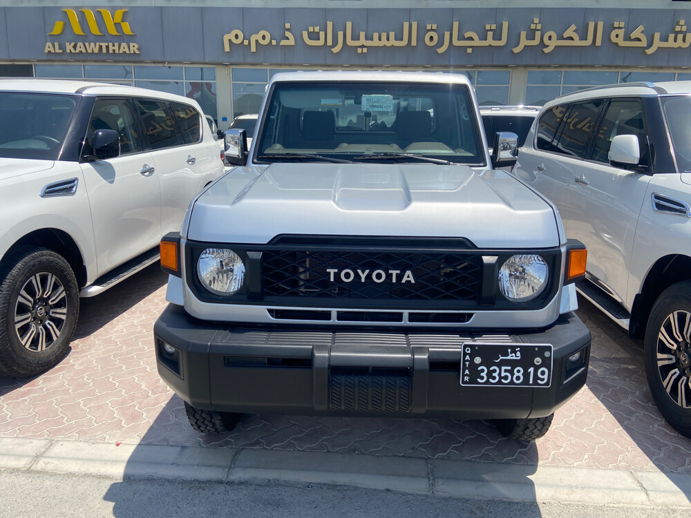 LX 2025 V6 silver  - 1