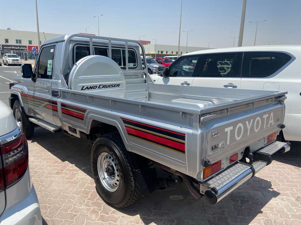 LX 2025 V6 silver  - 3