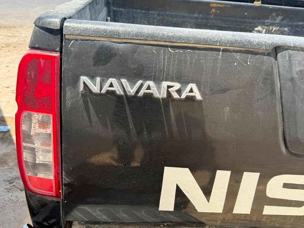 Nissan Navara Pickup - 6