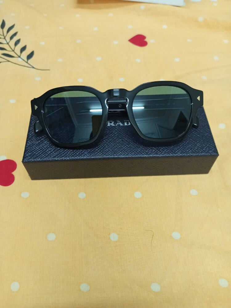 Original NEW Prada Sunglass For Sal - 2