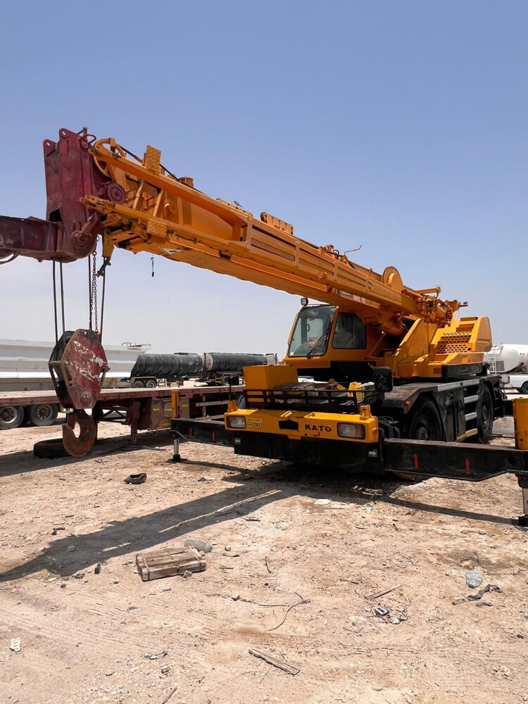 KATO 25 Ton 4 wheel crane - 3