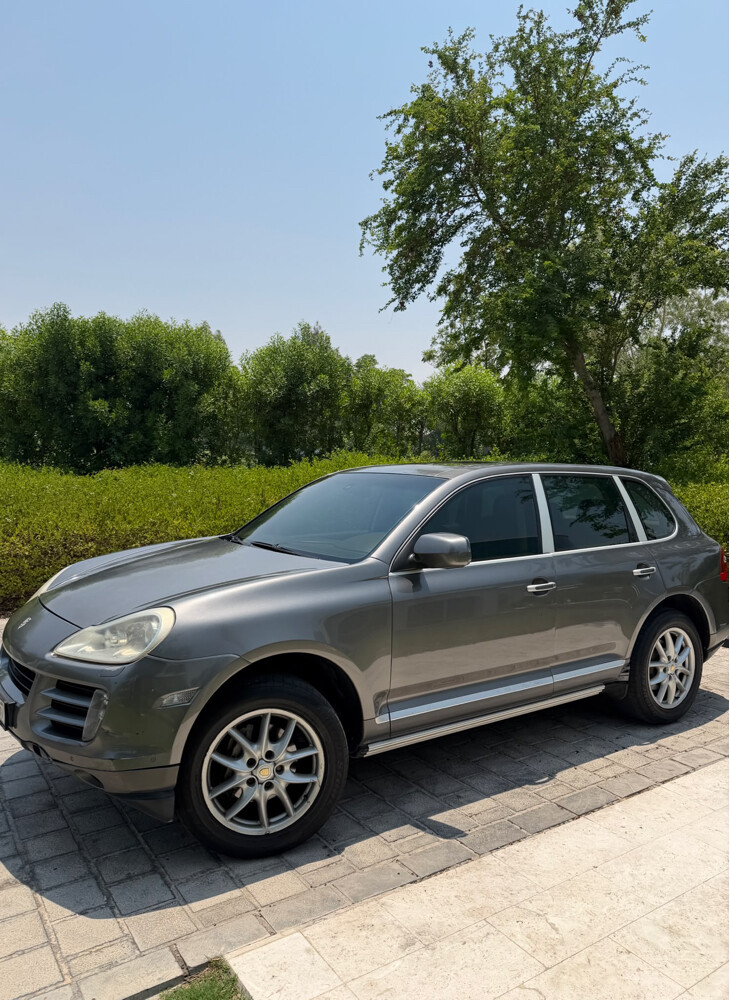 PORSCHE CAYENNE - 4