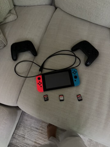 Nintendo Switch  - 1