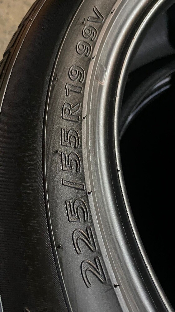 225/55/19 - 5