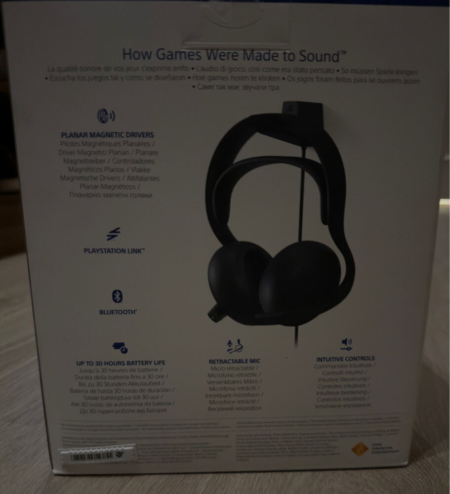 headset  - 1