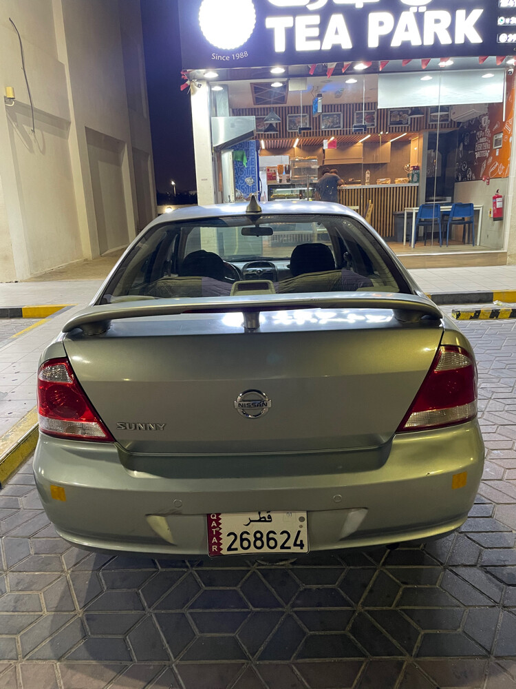 Nissan Sunny - 2