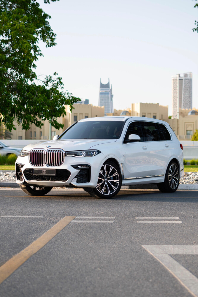 BMW X7 M5.0i 2019 V8 - 1