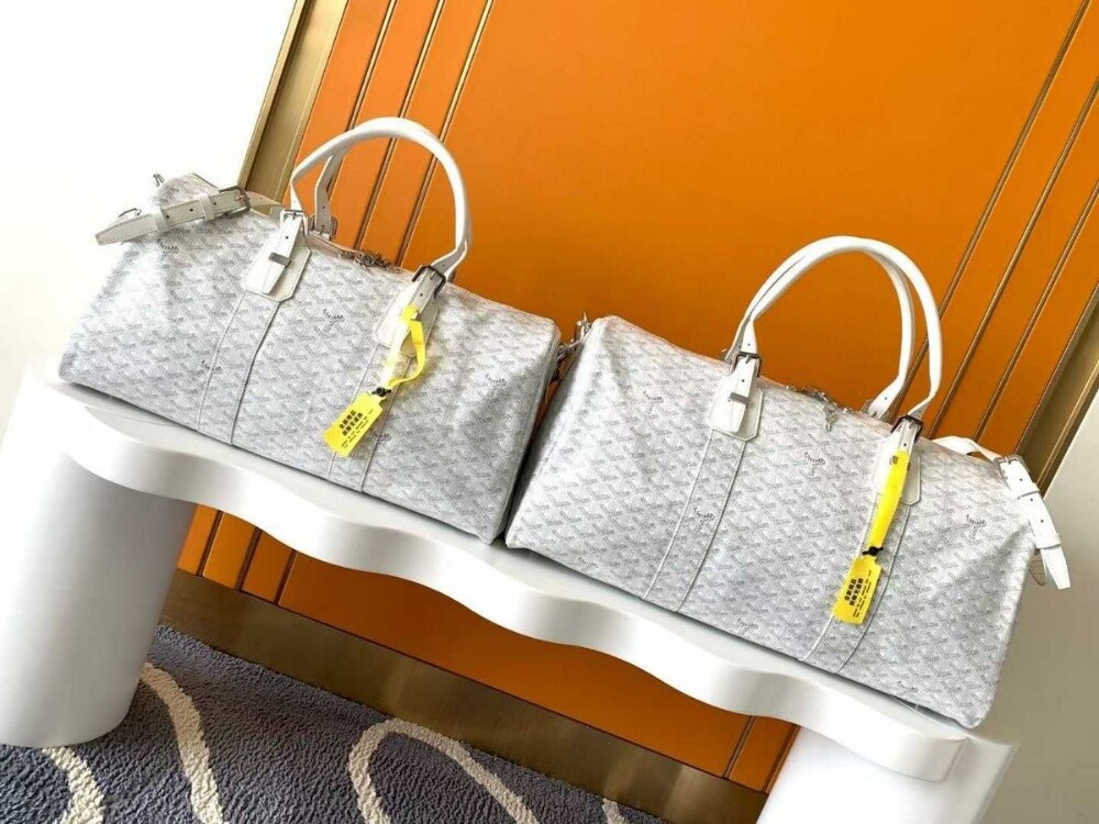 Branded Travel Bag / Duffle Bag - 24