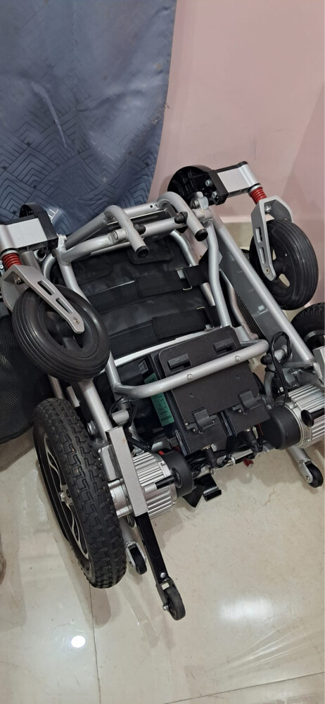 Electric wheelchair - 4