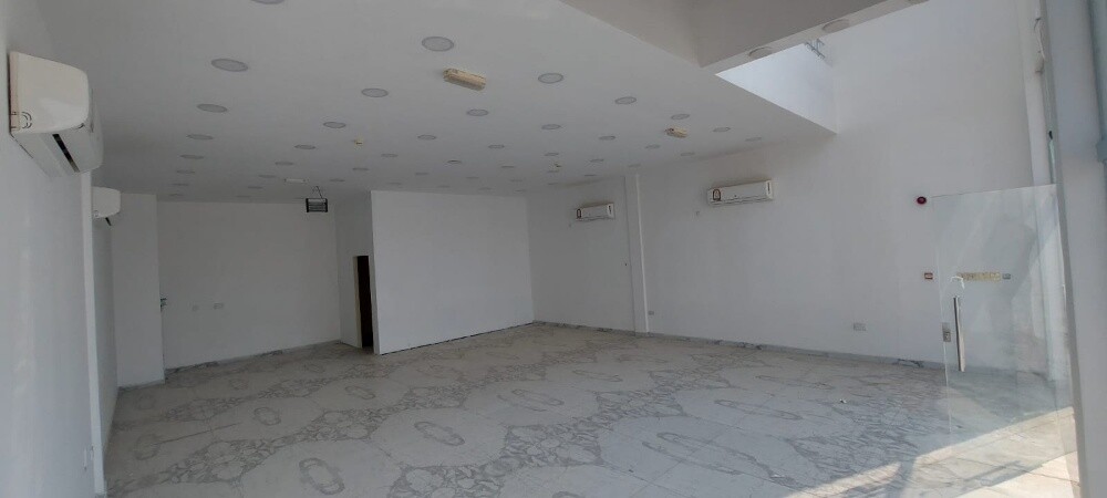 Shop for rent in Al Wakrah 200 M2 - 8