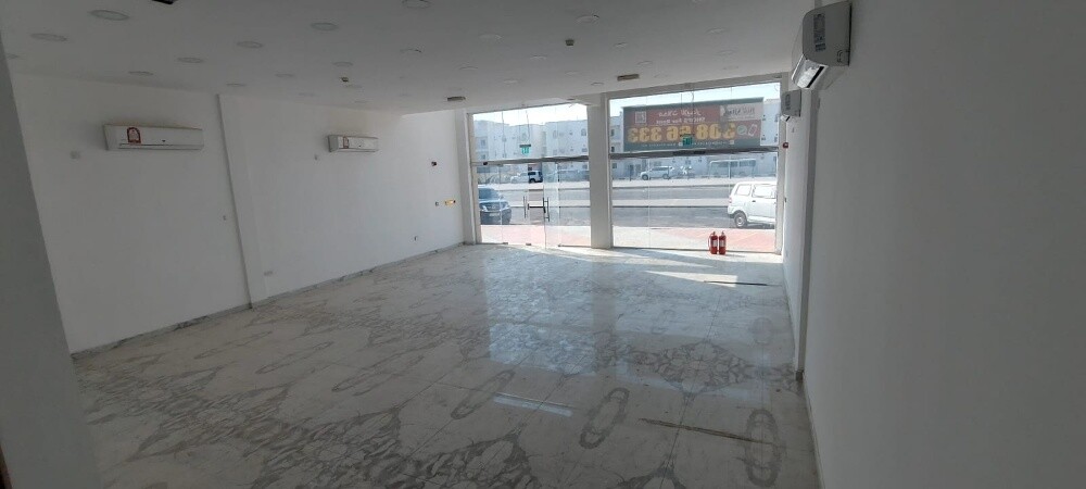 Shop for rent in Al Wakrah 200 M2 - 12