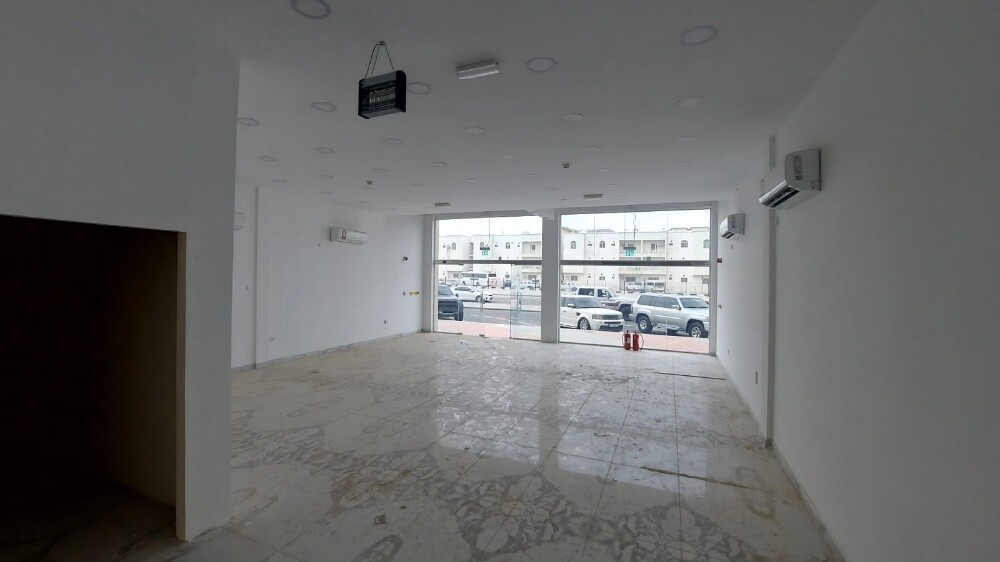 Shop for rent in Al Wakrah 200 M2 - 15