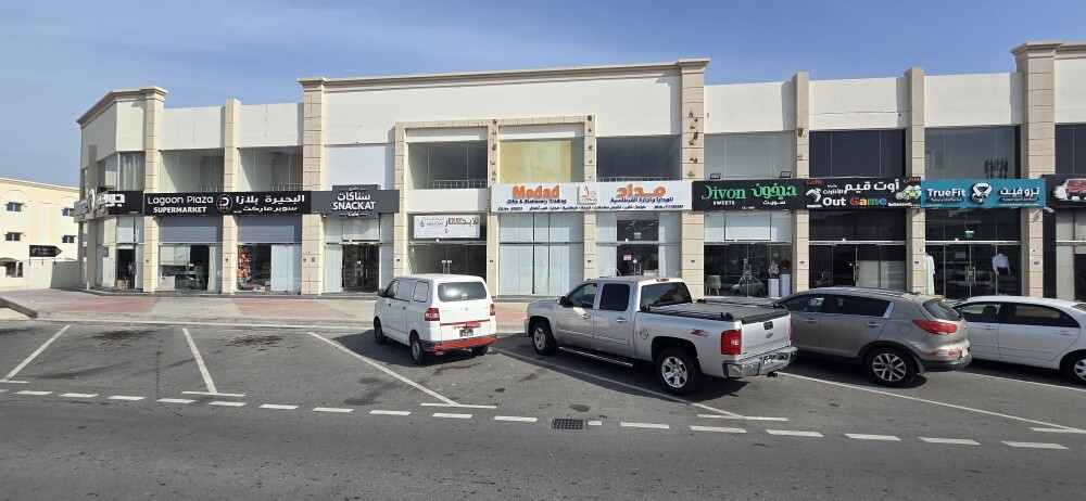 Shop for rent in Al Wakrah 200 M2 - 4