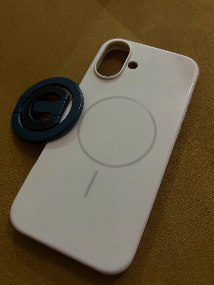 For sell iPhone 16 Plus  - 5