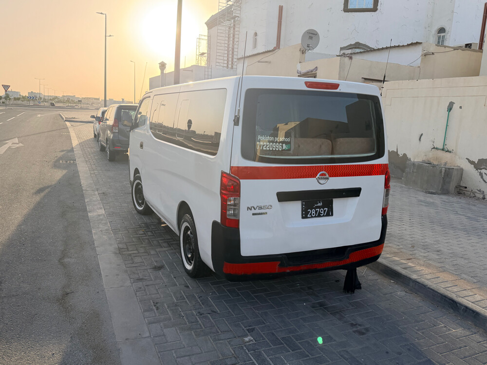 Nissan urvan 2015 model - 1