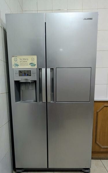 Samsung side-by-side refrigerator - 1