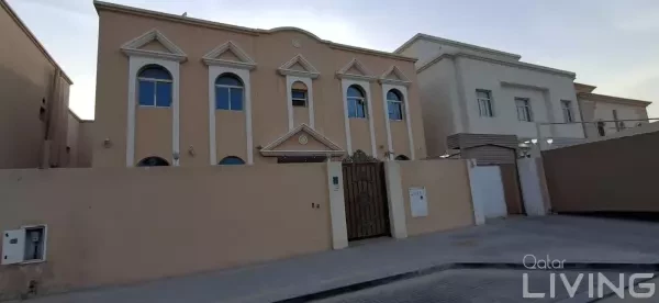 -2 Villas For sale in Al-Mashaf 1 - 4