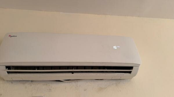 Gettco 2Ton Split Ac For Sell 3Pics - 3