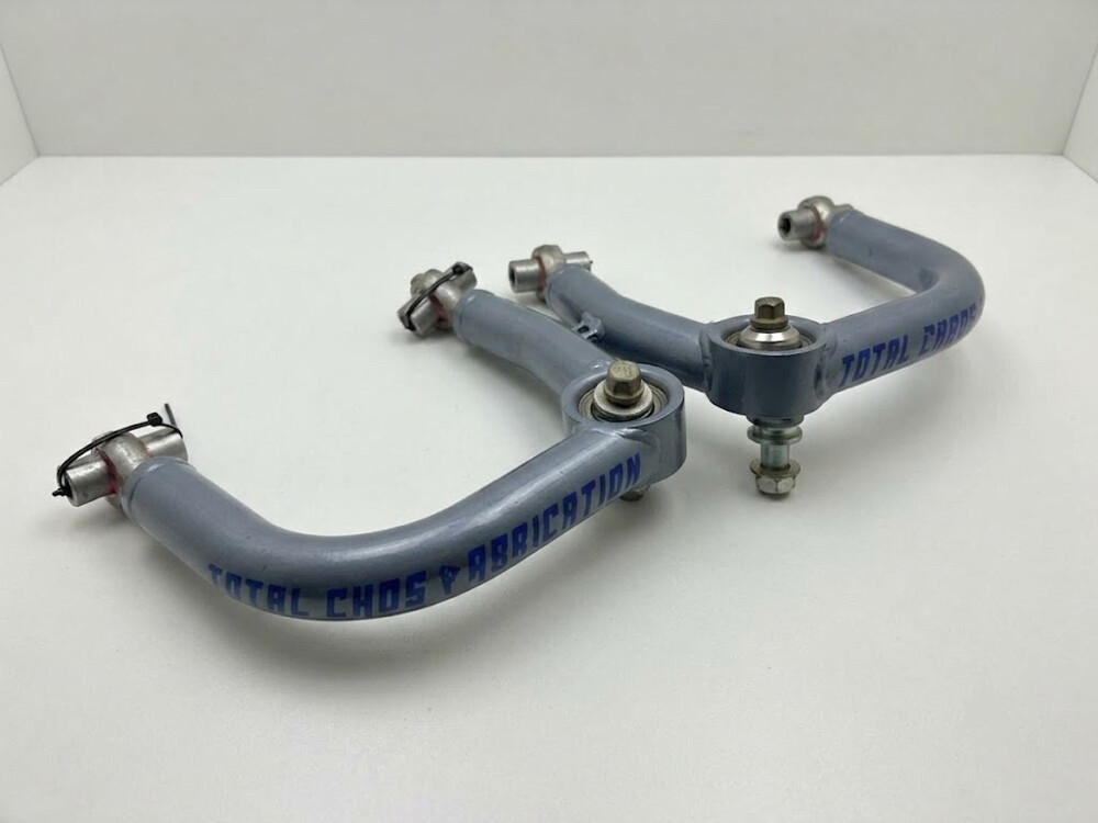 Total Chaos upper Control Arm LC200 - 6