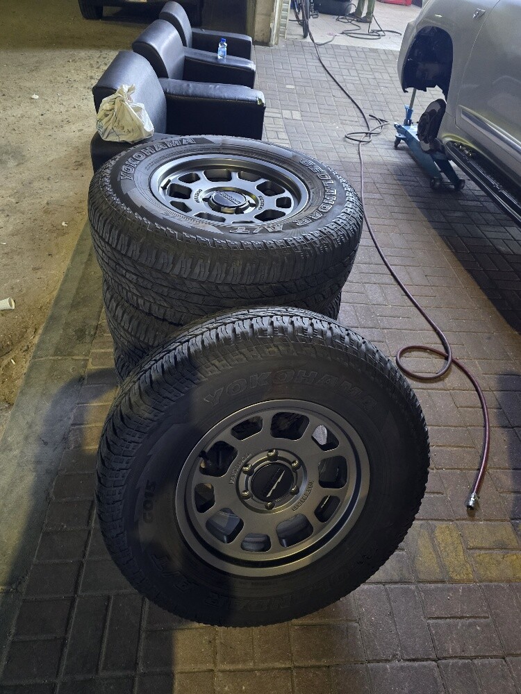 YOKOHAMA 17 size ring with tyre - 1