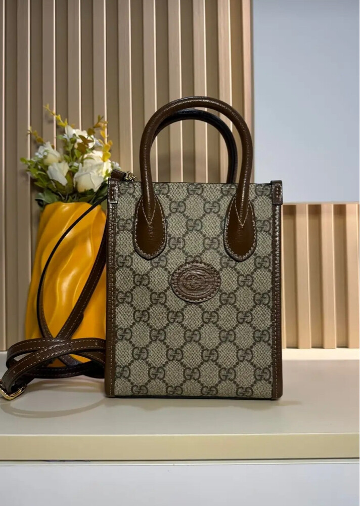 LV wallet - 17