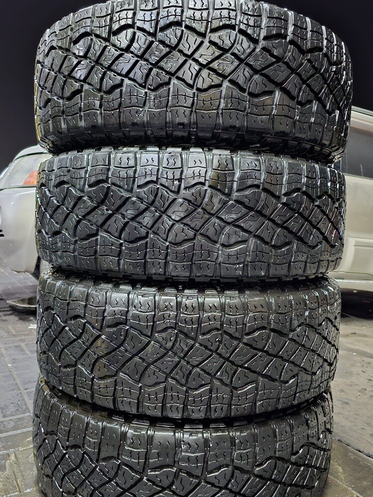 275-70-18,,, Goodyear   brand - 10