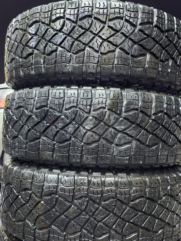 275-70-18,,, Goodyear   brand - 8