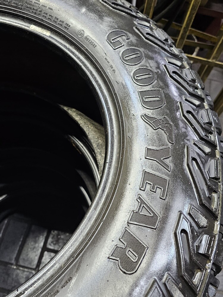 275-70-18,,, Goodyear   brand - 4