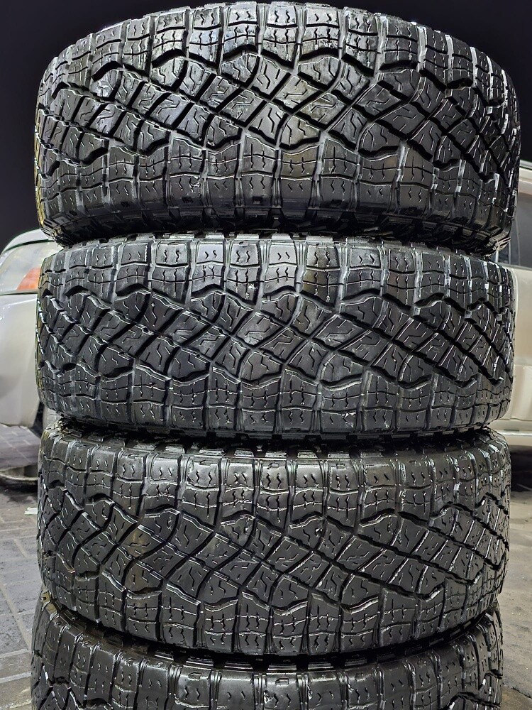 275-70-18,,, Goodyear   brand - 3