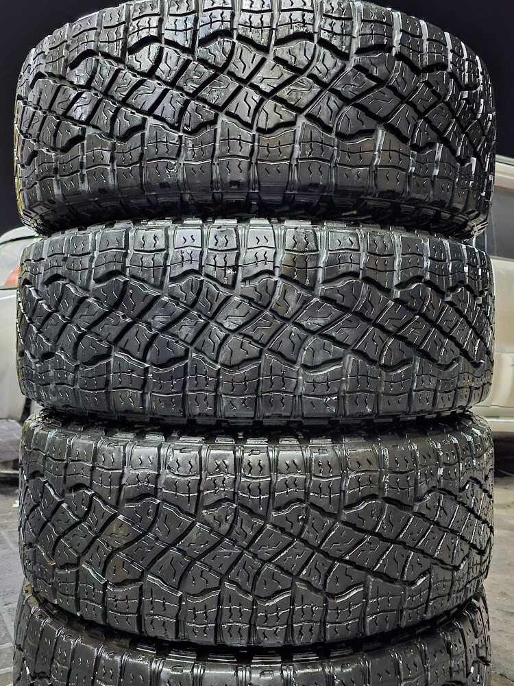 275-70-18,,, Goodyear   brand - 1