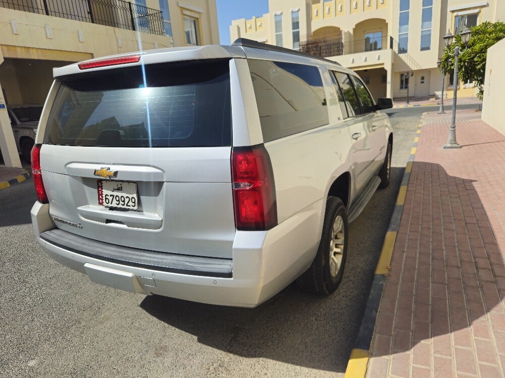 2016 Chevrolet suburban LS - 3