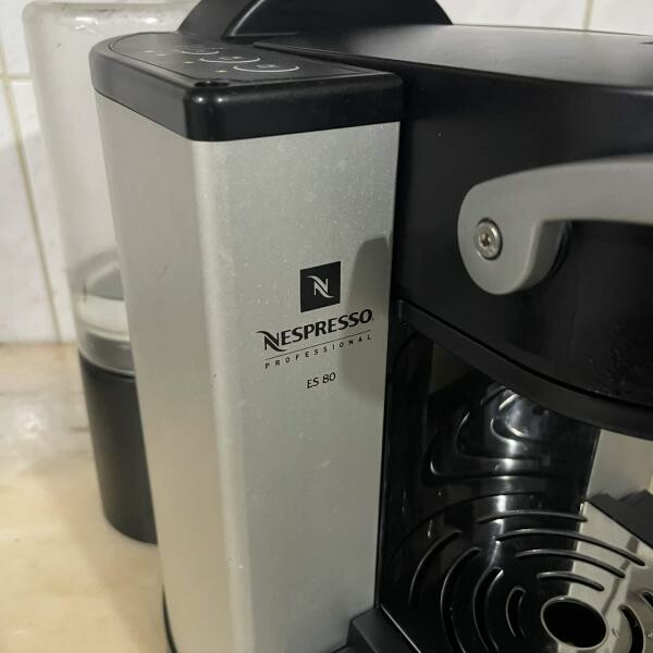 Nespresso ES 80 Pro - 2