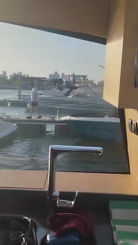     تظليل وعزل للقوارب - 1