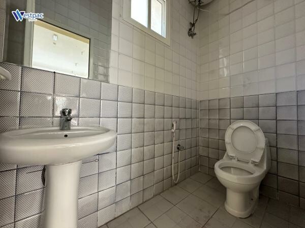 SHOP FOR RENT | NAJMA - 3