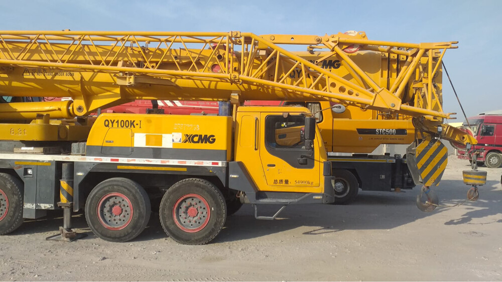 2014 XCMG 100-Ton Mobile Crane - 1