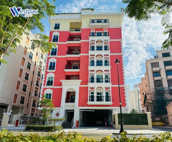 LUX 2BHK FURNISHED | PEARL ISLAND - 1