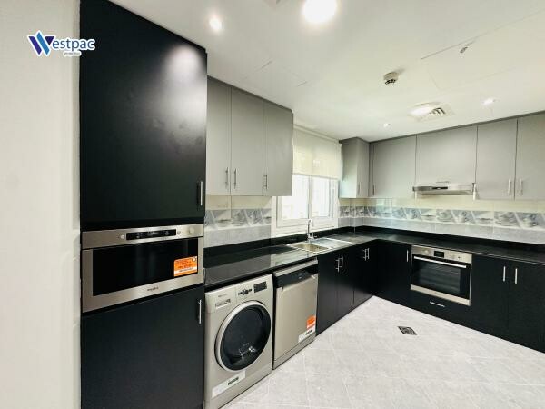 LUX 2BHK FURNISHED | PEARL ISLAND - 6