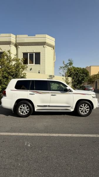 LAND CRUISER GXR V8 QR 118K - 6