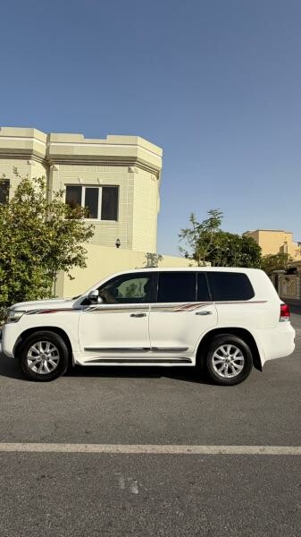 LAND CRUISER GXR V8 QR 118K - 5