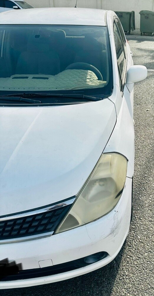 Nissan tide model 2008 - 3