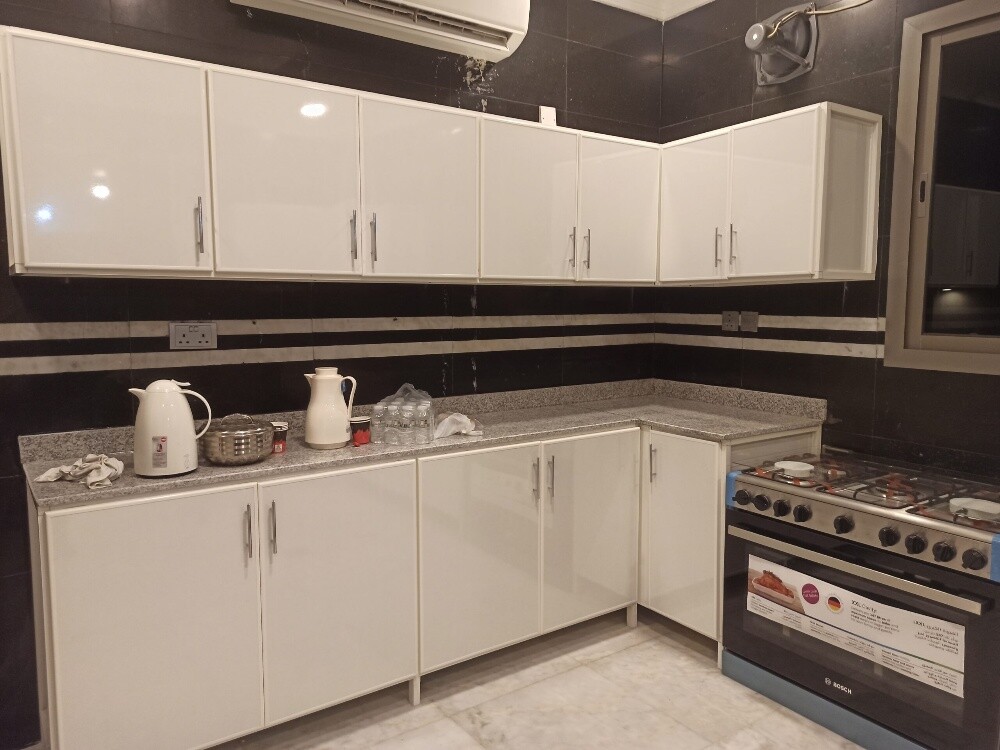 kitchen cabinet, shower glass - 10