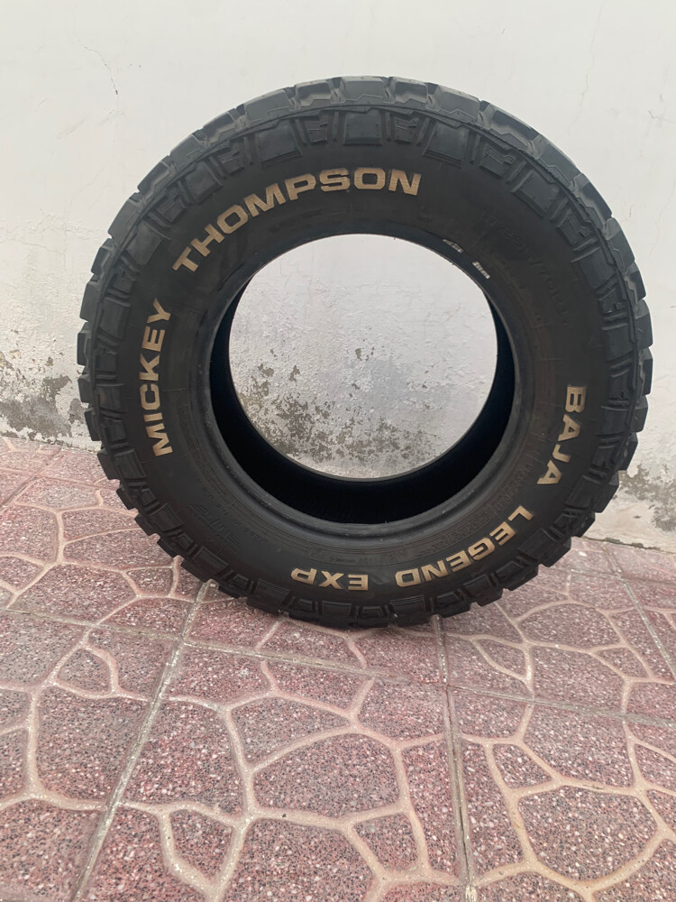 original tires in good condition  - 12