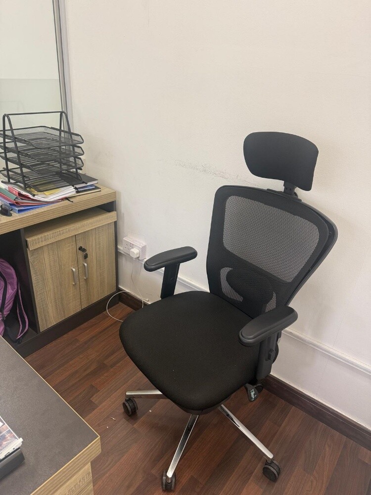 Office furniture - 11